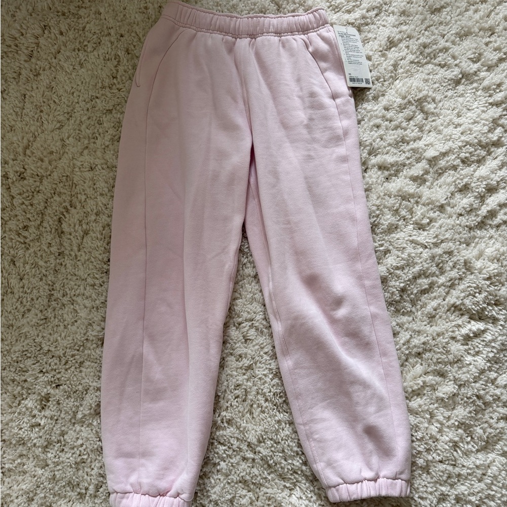 Lululemon Scuba Mid-Rise Oversized Jogger *Short - Blissful Pink (XS) (NWT)